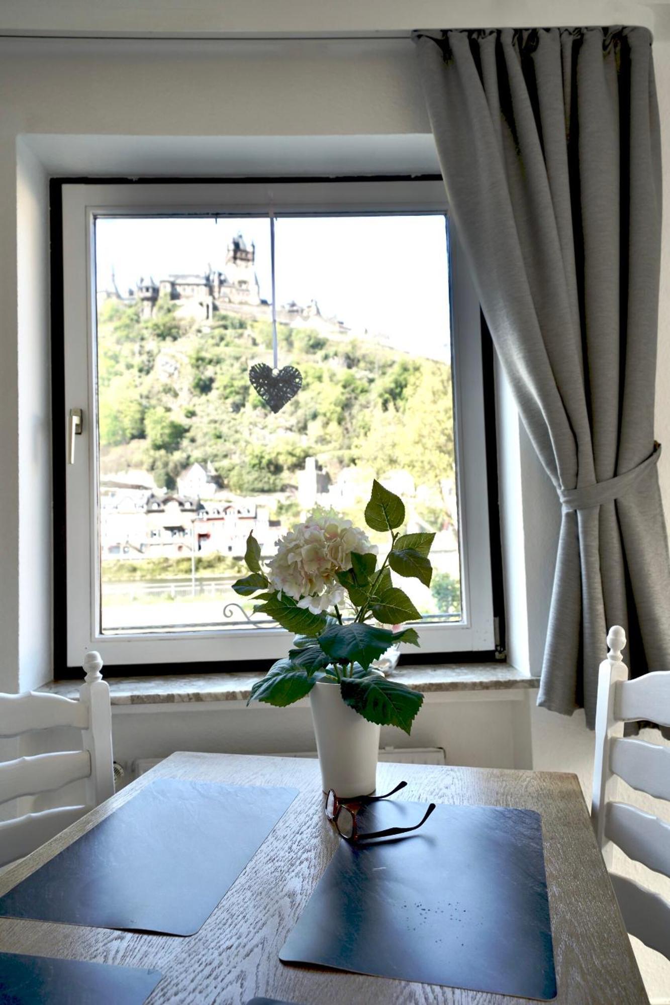 Apartments Haus Daniela Cochem Oda fotoğraf